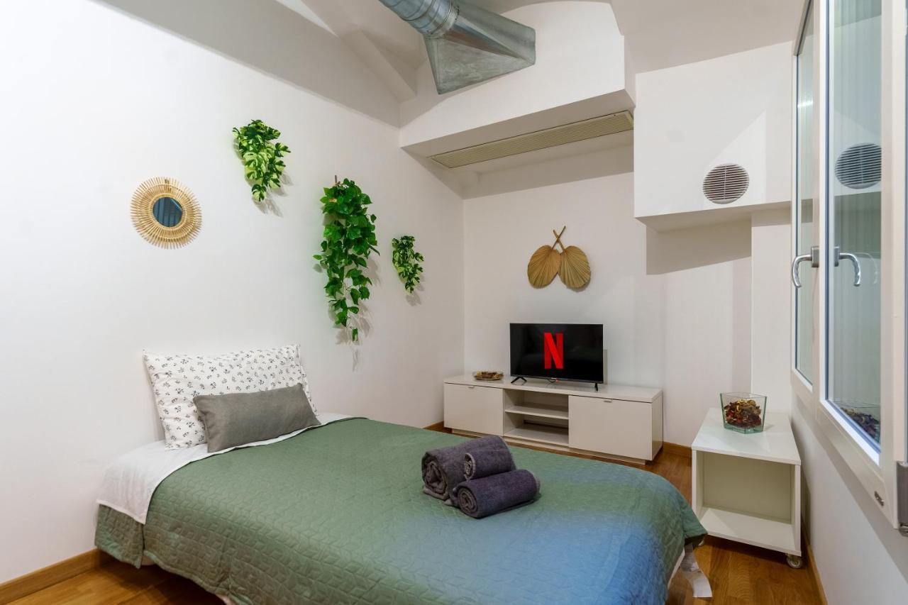 Centro Storico Duomo A 5 Minuti Love Suite Wifi Netflix Milan Bagian luar foto