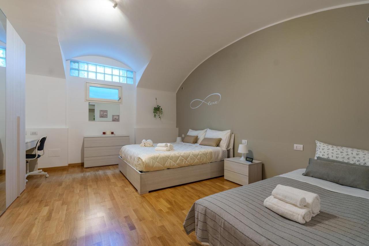 Centro Storico Duomo A 5 Minuti Love Suite Wifi Netflix Milan Bagian luar foto